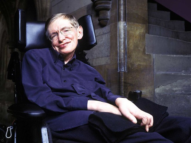 Nội dung buổi phỏng vấn cuối cùng của Stephen Hawking bàn bạc về sự kiện thiên văn hiếm có hồi năm ngoái: hai ngôi sao neutron va chạm - Ảnh 1.