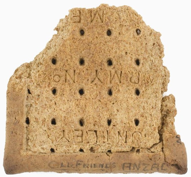 Những lá thư viết trên bánh quy: Câu chuyện cảm động về những nhân chứng lịch sử cách đây gần 100 năm - Ảnh 3.