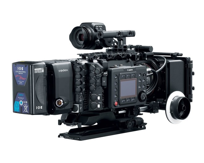  EOS C700 FF có thể quay video 5,9K 60 fps định dạng RAW với phụ kiện gắn sau máy 