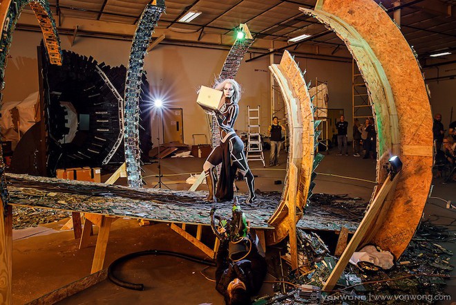 Nhóm nghệ sĩ biến gần 2 tấn rác thải điện tử thành những tác phẩm nghệ thuật tuyệt đẹp - Ảnh 6.