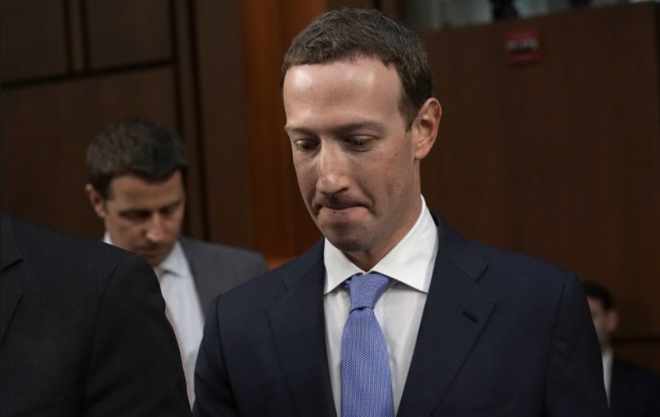  Dù buổi điều trần tương đối nhạt nhòa nhưng cũng có lúc Zuckerberg phải toát mồ hôi hột trước những câu hỏi cũng như sự thẳng thắn của các Thượng nghị sĩ. 
