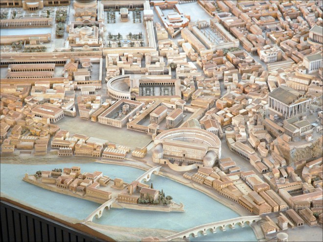 Chiêm ngưỡng mô hình thành Rome cổ đại với tỷ lệ 1:250, mất tới 38 năm mới hoàn thành - Ảnh 2.