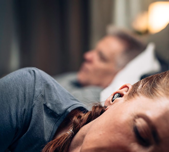 Đây là chiếc nút tai kỹ thuật số dành riêng cho những ai hay phải thức trắng đêm vì... tiếng ngáy ngủ của người khác - Ảnh 2.