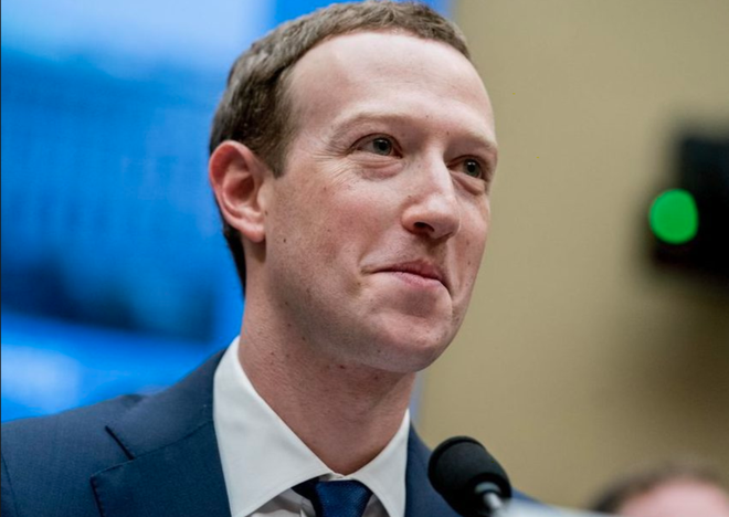 Chẳng cần biết Mark Zuckerberg điều trần thế nào, các nhà quảng cáo vẫn cứ mãi yêu Facebook - Ảnh 1.