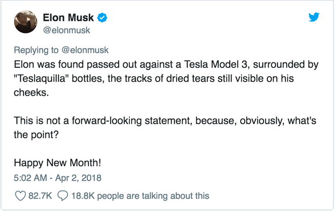  Elon đã được tìm thấy khi đang ngất lịm bên cạnh một chiếc Tesla Model 3, vây quanh bởi nhiều chai Teslaquilla (Tequila Tesla), vệt nước mắt đã khô đi vẫn còn hiện diện trên má của ông. 