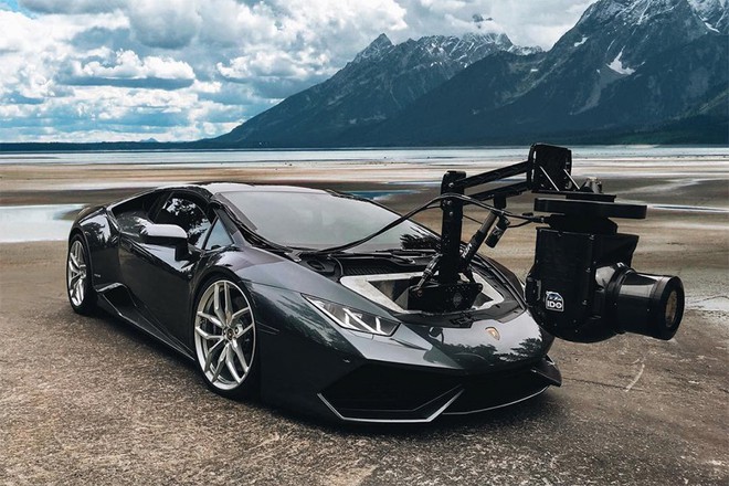 Lamborghini Huracan được độ lại thành xe quay phim nhanh nhất thế giới, trị giá tới 800.000 USD - Ảnh 1.
