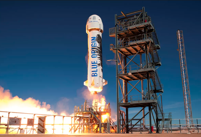 Công ty hàng không vũ trụ Blue Origin của Jeff Bezos có thể sẽ cho du khách tham quan thám hiểm không gian trong năm nay - Ảnh 1.