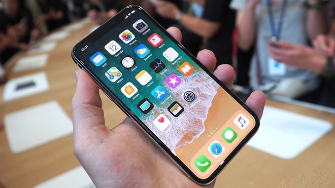 Quên iPhone X đi, Apple có thể sẽ ra mắt mẫu iPhone màn hình 6.1 inch, hỗ trợ 2 SIM với giá chỉ 550 USD ngay trong năm nay - Ảnh 1.