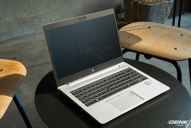 Trên tay và trải nghiệm nhanh bộ ba thiết bị văn phòng của HP: laptop Elitebook 840 G5, màn hình 4K EliteDisplay S270n và trạm kết nối Thunderbolt Dock G2 - Ảnh 18.