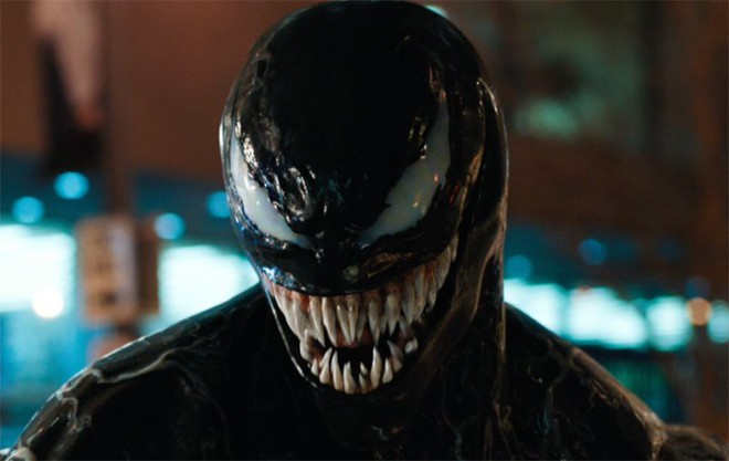 Giữa cơn bão Avengers, Sony hé lộ tạo hình không thể ngầu hơn của phản anh hùng Venom trong trailer mới nhất - Ảnh 2.