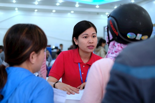 Hình ảnh người dân TP HCM chen lấn đi đăng ký thông tin trước giờ G - Ảnh 7.