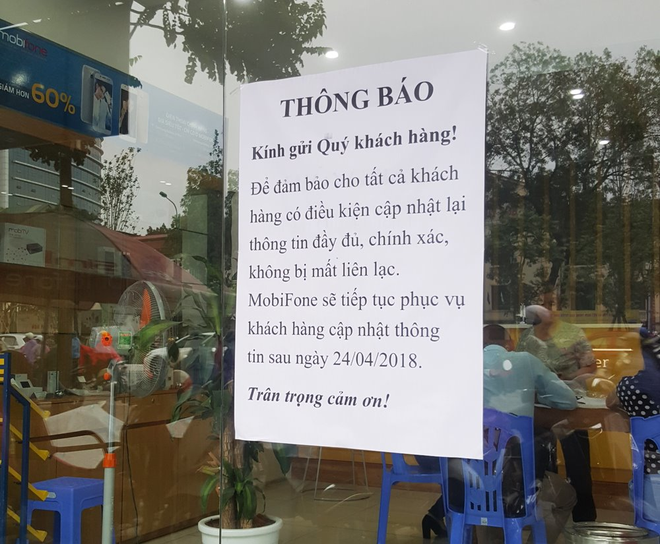 Sau ngày chốt sổ 24/4, lượng khách hàng đi đăng ký bổ sung thuê bao di động bất ngờ giảm mạnh - Ảnh 4.