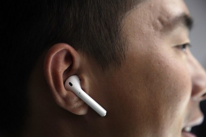  Học theo AirPods, OnePlus sẽ sản xuất thiết bị tai nghe không dây của riêng mình. 