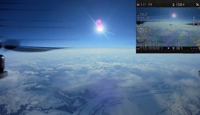 Xem cảnh drone tự chế của Nga bay tới độ cao 10 ngàn mét, bằng độ cao khi di chuyển của máy bay - Ảnh 2.