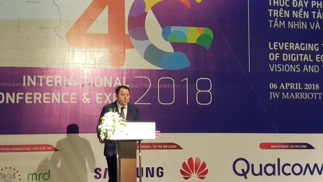  Ông Jim Cathay, phó chủ tịch Qualcomm chia sẻ trong buổi Hội thảo Quốc tế 4G LTE 2018 