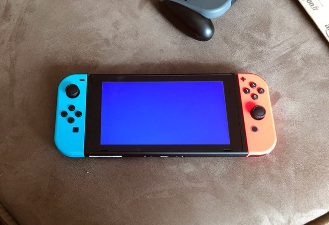 Nintendo Switch có thể biến thành... cục gạch vì người dùng sử dụng dock kết nối TV và sạc không chính hãng - Ảnh 2.
