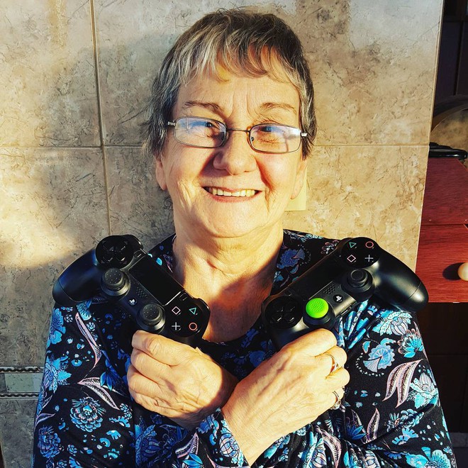 Cụ bà 82 tuổi trở thành gamer nổi tiếng sau khi được cháu trai chia sẻ câu chuyện của mình lên Internet - Ảnh 3.