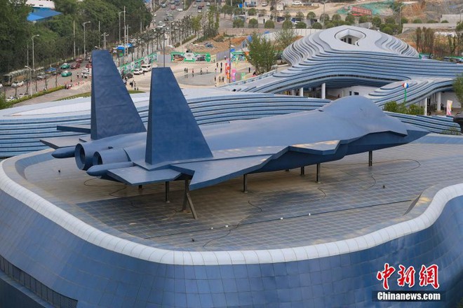 Công viên thực tế ảo 1,5 tỷ USD của Trung Quốc chính thức đi vào hoạt động - Ảnh 4.