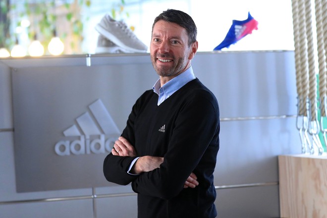 CEO adidas: Chuyển dịch gia công giày từ Trung Quốc sang Việt Nam có thể tiếp tục diễn ra - Ảnh 1.