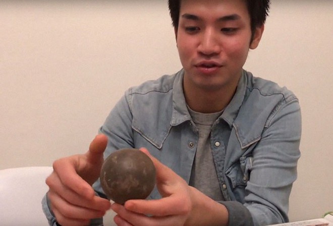 Quả cầu bằng giấy bạc chưa là gì hết, người Nhật còn có thể làm ra những quả cầu hoàn hảo chỉ bằng bùn đất - Ảnh 18.