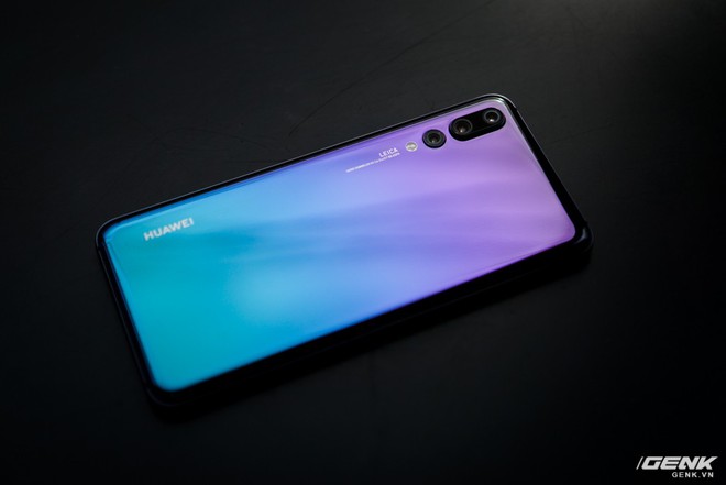 Huawei giới thiệu flagship P20 Pro tại Việt Nam: thiết kế đẹp, màn hình tai thỏ, trang bị 3 camera cho trải nghiệm chụp ảnh chuyên nghiệp, lên kệ từ 26/5 - Ảnh 5.