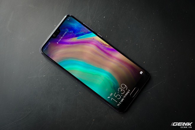 Huawei giới thiệu flagship P20 Pro tại Việt Nam: thiết kế đẹp, màn hình tai thỏ, trang bị 3 camera cho trải nghiệm chụp ảnh chuyên nghiệp, lên kệ từ 26/5 - Ảnh 6.