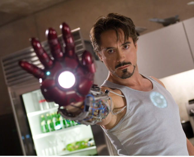  Robert Downey Jr. đã rất thành công trong vai diễn Tony Stark/Iron Man với những dự án công nghệ không tưởng. 