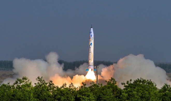 Elon Musk của Trung Quốc phóng thành công quả tên lửa đầu tiên - Ảnh 1.