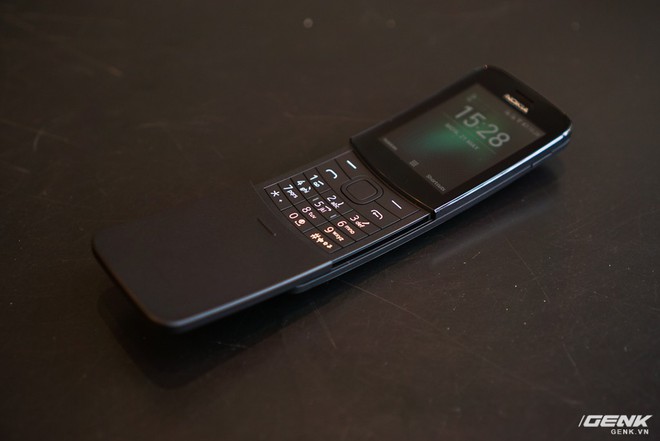Mở hộp Nokia 8110 quả chuối biểu tượng một thời: diện mạo mới, hỗ trợ 4G, cài sẵn Rắn Săn Mồi, giá dưới 2 triệu đồng - Ảnh 4.