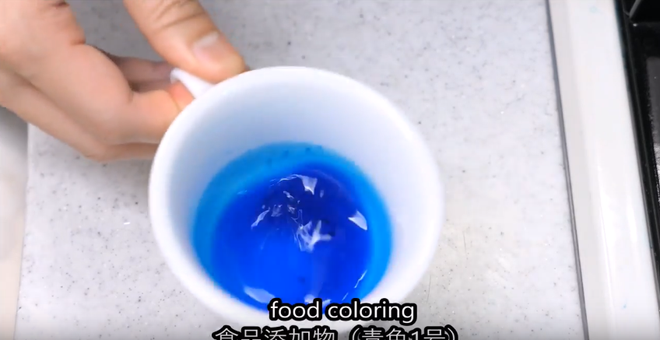 Youtuber Nhật vừa biến thạch rau câu thành dao làm bếp, có thể thái dưa chuột thành lát mỏng như giấy pơ-luya - Ảnh 5.