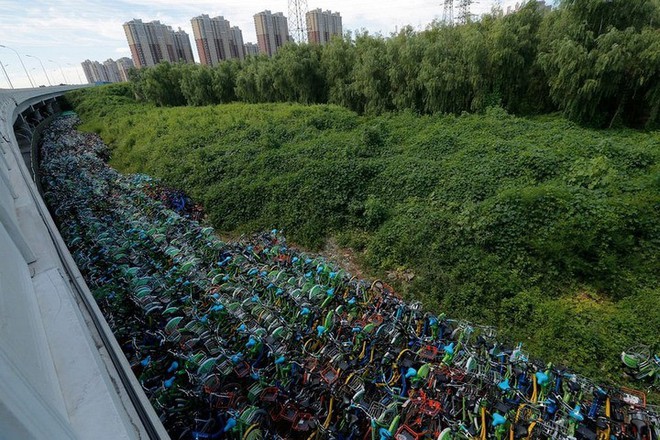 Hãi hùng ngắm nhìn mồ chôn tập thể của hàng triệu chiếc xe đạp tại Trung Quốc - Ảnh 19.