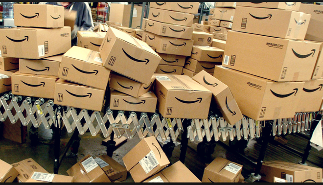 Tổng thống Donald Trump muốn tăng phí vận chuyển USPS lên gấp đôi, Amazon có thể thiệt hại hàng tỷ USD - Ảnh 3.