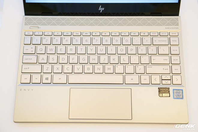 Ảnh thực tế HP Envy 13 phiên bản 2018: sử dụng họa tiết vân thép Damascus cho bản lề, toàn thân chế tác bằng kim loại, giá khởi điểm từ 20,99 triệu đồng - Ảnh 17.