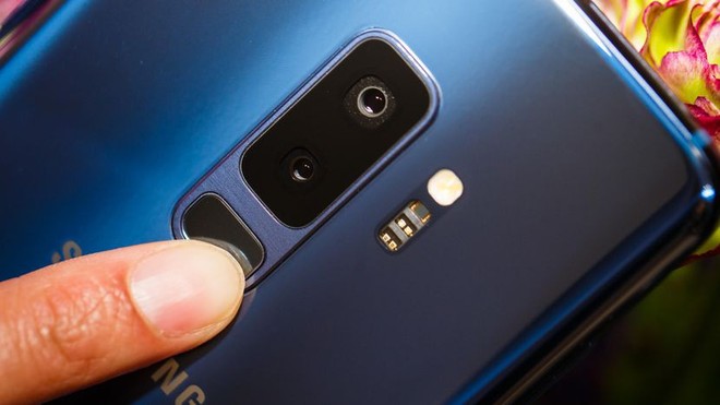 Samsung công bố thêm bằng sáng chế cảm biến vân tay tích hợp dưới màn hình, có thể sẽ ra mắt trên Galaxy Note 9 - Ảnh 1.