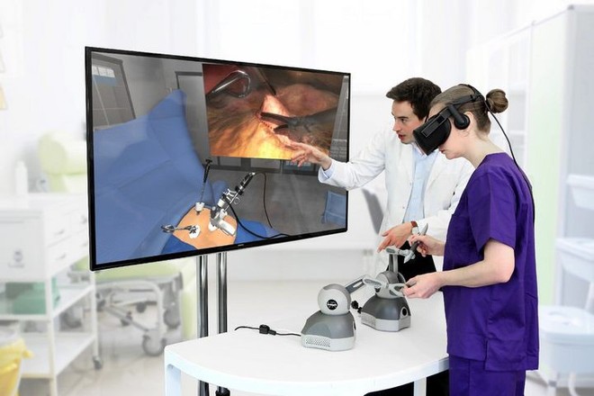 Các bác sỹ sẽ sớm sử dụng công nghệ VR để đào tạo kỹ năng phẫu thuật thay cho cơ thể người chết - Ảnh 1.