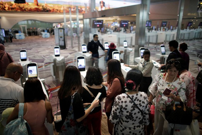Singapore sẽ sử dụng công nghệ nhận dạng khuôn mặt để phát hiện hành khách lỡ chuyến và thay thế hộ chiếu - Ảnh 3.