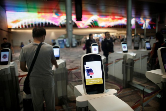 Singapore sẽ sử dụng công nghệ nhận dạng khuôn mặt để phát hiện hành khách lỡ chuyến và thay thế hộ chiếu - Ảnh 2.