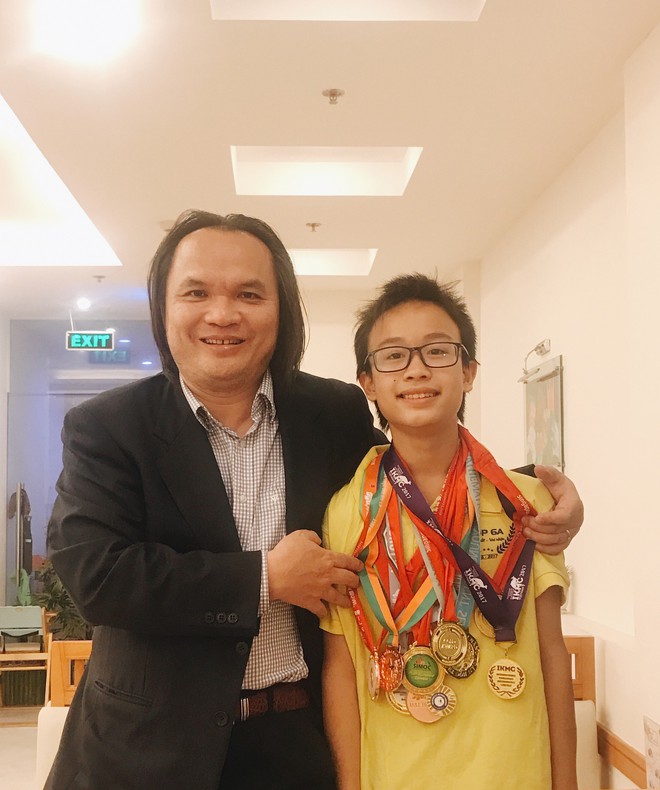 Chỉ mới lớp 7, nam sinh này đã giành Huy chương Bạch kim Olympic Toán Châu Á Thái Bình Dương vòng Quốc gia - Ảnh 1.