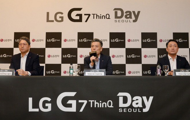 Sếp LG Mobile: Chúng tôi nghĩ ra tai thỏ từ trước rồi, đấy không phải là sao chép Apple - Ảnh 1.