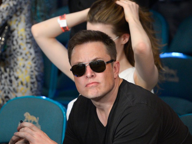 Hành trình kì diệu của Elon Musk: Từ một cậu bé chuyên bị bắt nạt cho đến Iron Man phiên bản đời thực - Ảnh 15. Hành trình kì diệu của Elon Musk: Từ một cậu bé chuyên bị bắt nạt cho đến Iron Man phiên bản đời thực - Ảnh 15.