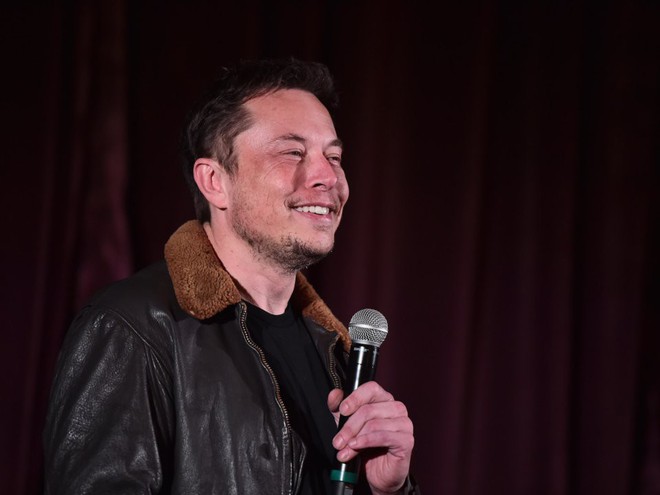Hành trình kì diệu của Elon Musk: Từ một cậu bé chuyên bị bắt nạt cho đến Iron Man phiên bản đời thực - Ảnh 43. Hành trình kì diệu của Elon Musk: Từ một cậu bé chuyên bị bắt nạt cho đến Iron Man phiên bản đời thực - Ảnh 43.