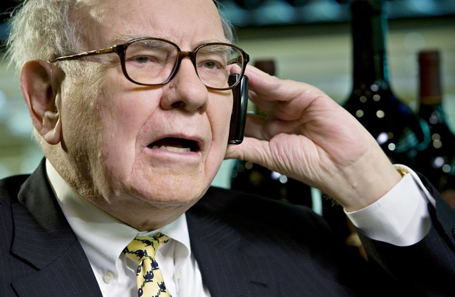 Vì sao Buffet rất chuộng cổ phiếu Apple nhưng lại nói không với Microsoft? - Ảnh 1.
