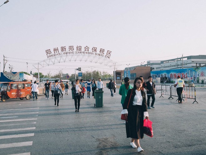 [Ảnh] Bên trong Thành phố iPhone tại Trung Quốc - khu nhà máy sản xuất hơn một nửa số lượng iPhone toàn cầu - Ảnh 28.