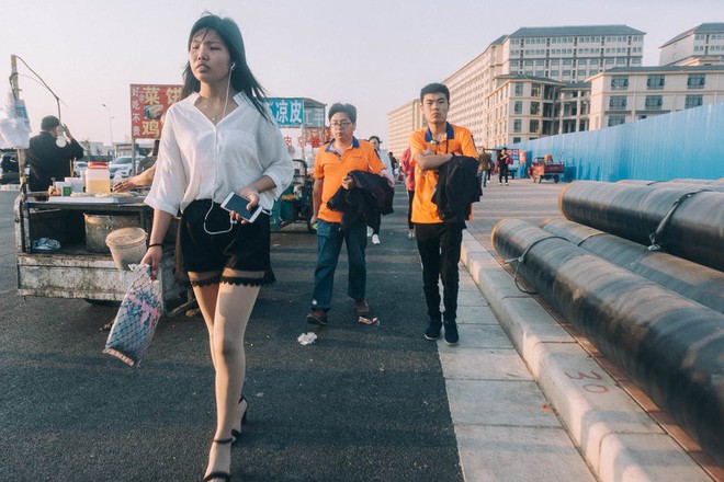 [Ảnh] Bên trong Thành phố iPhone tại Trung Quốc - khu nhà máy sản xuất hơn một nửa số lượng iPhone toàn cầu - Ảnh 8.