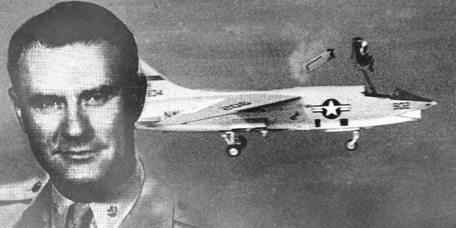 Câu chuyện nổi da gà về William Rankin, Trung Tá Không lực Hoa Kỳ đã cưỡi lên sấm sét để đáp đất an toàn trong một vụ tai nạn máy bay - Ảnh 1.