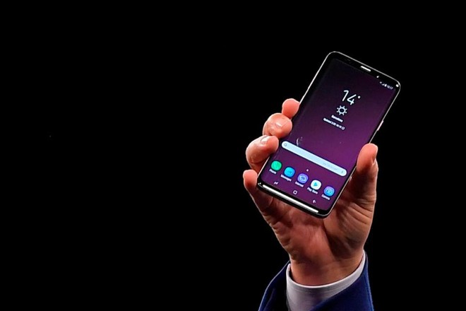 Samsung Galaxy S10 có thể chỉ nhúng một nửa cảm biến vân tay trên màn hình vì những lợi ích rất đặc biệt - Ảnh 1.