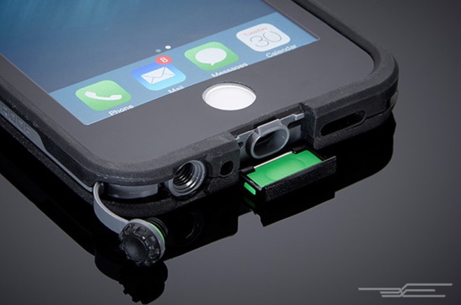 iPhone trong tương lai sẽ kháng nước tốt hơn kể cả khi đang cắm phụ kiện - Ảnh 1.