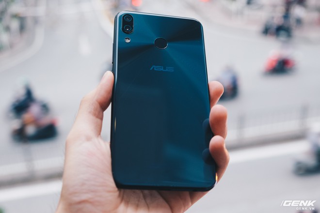 Đánh giá Asus Zenfone 5 (2018): Sự trở lại ấn tượng - Ảnh 3.