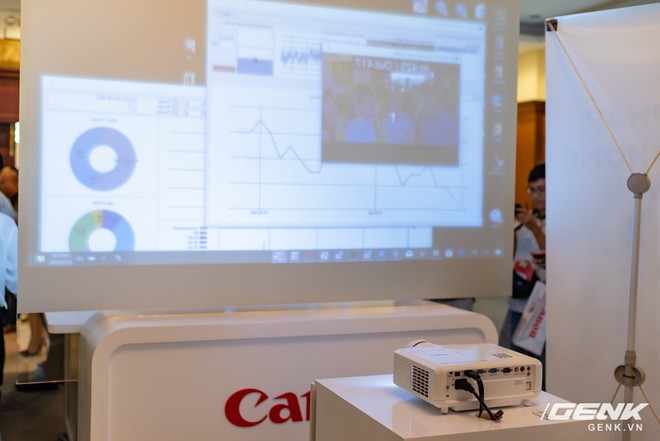 Canon chính thức phân phối máy chiếu tại Việt Nam: có thể thay đổi ống kính, phù hợp cho cả gia đình và doanh nghiệp - Ảnh 18.