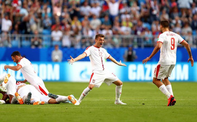 Những khoảnh khắc ấn tượng, đầy cảm xúc sau lượt trận đầu tiên tại World Cup 2018 - Ảnh 7.